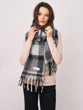 Vintage Havana | CHECK BRUSH TASSEL SCARF - BLACK