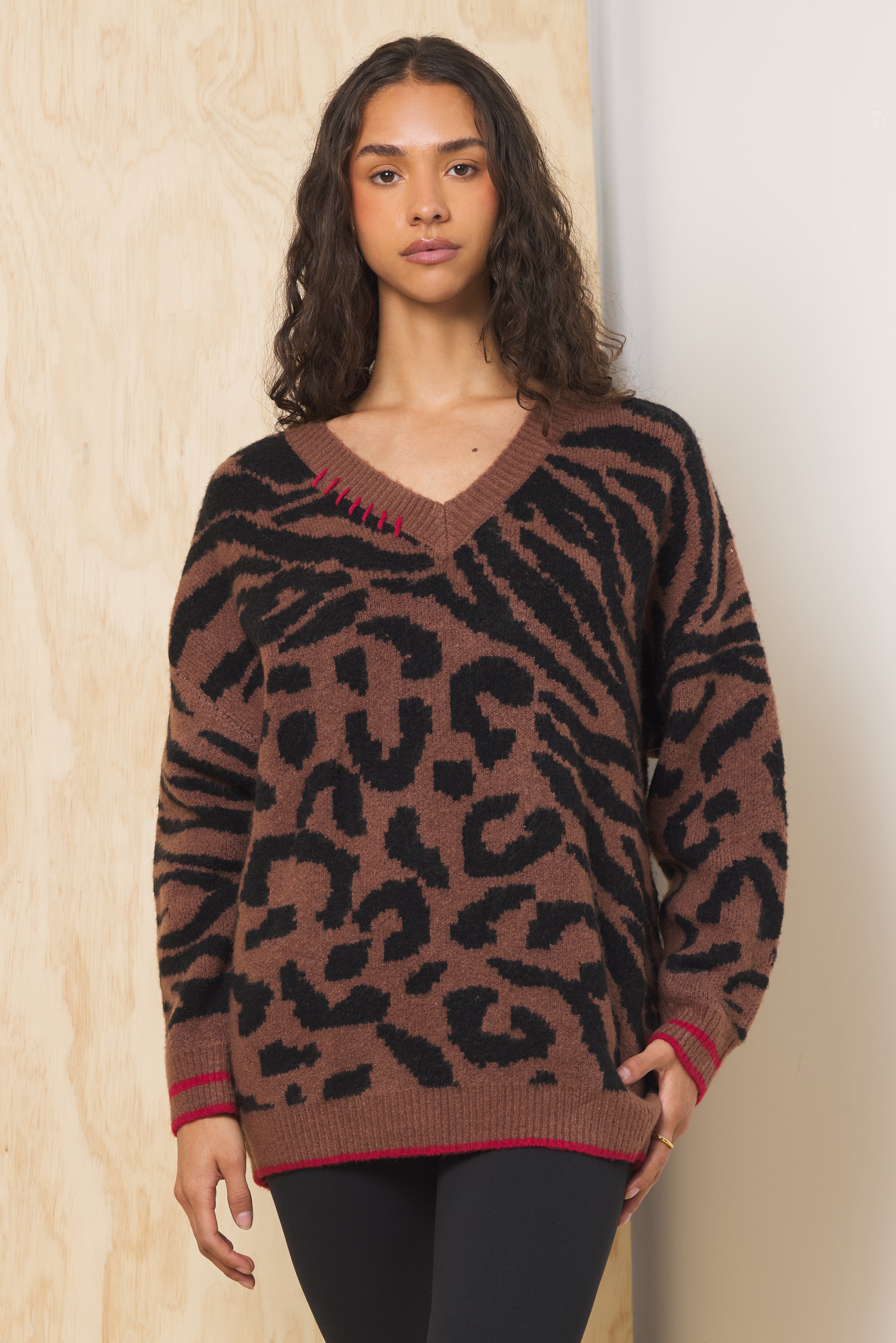 Vintage Havana | V Neck Jacquard Sweater