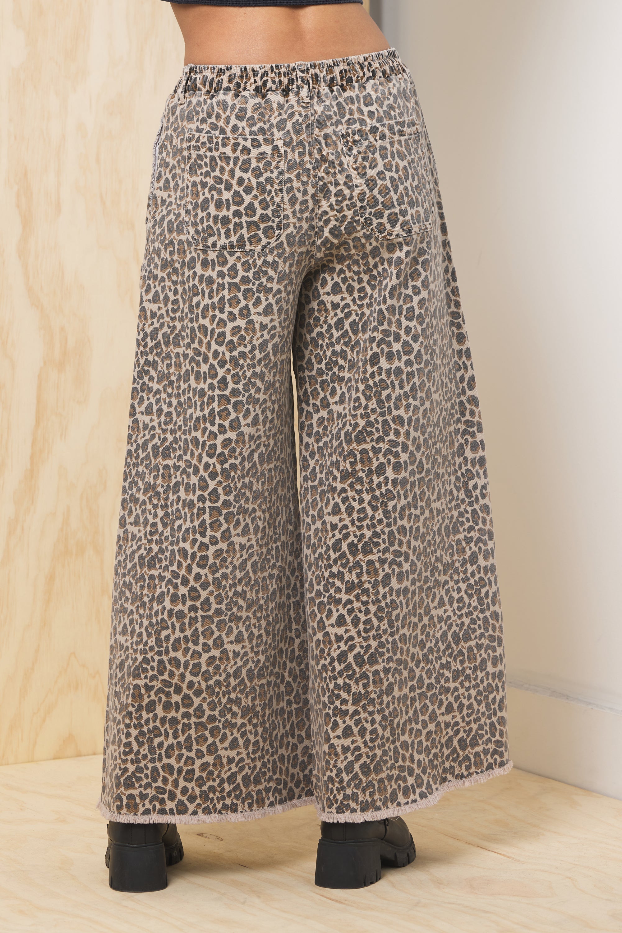 Vintage Havana | Stretch Denim Wide Leg Pant