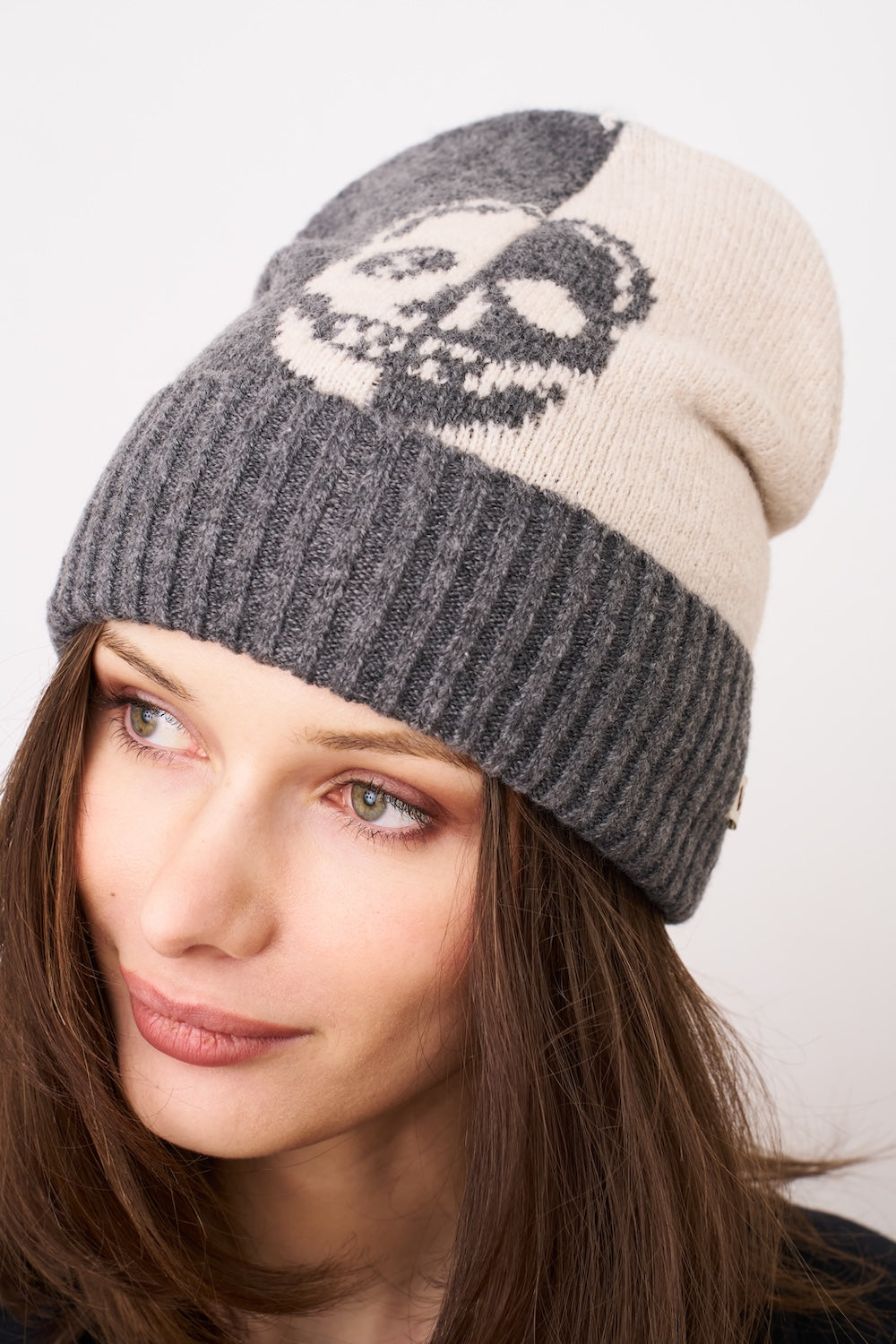 Vintage Havana | SKULL PATTERN BEANIE