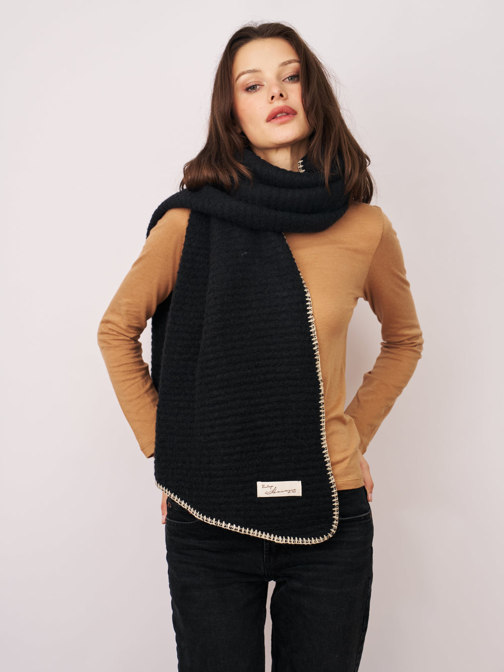 Vintage Havana | BLANKET STITCH KNIT SCARF - BLACK/IVORY
