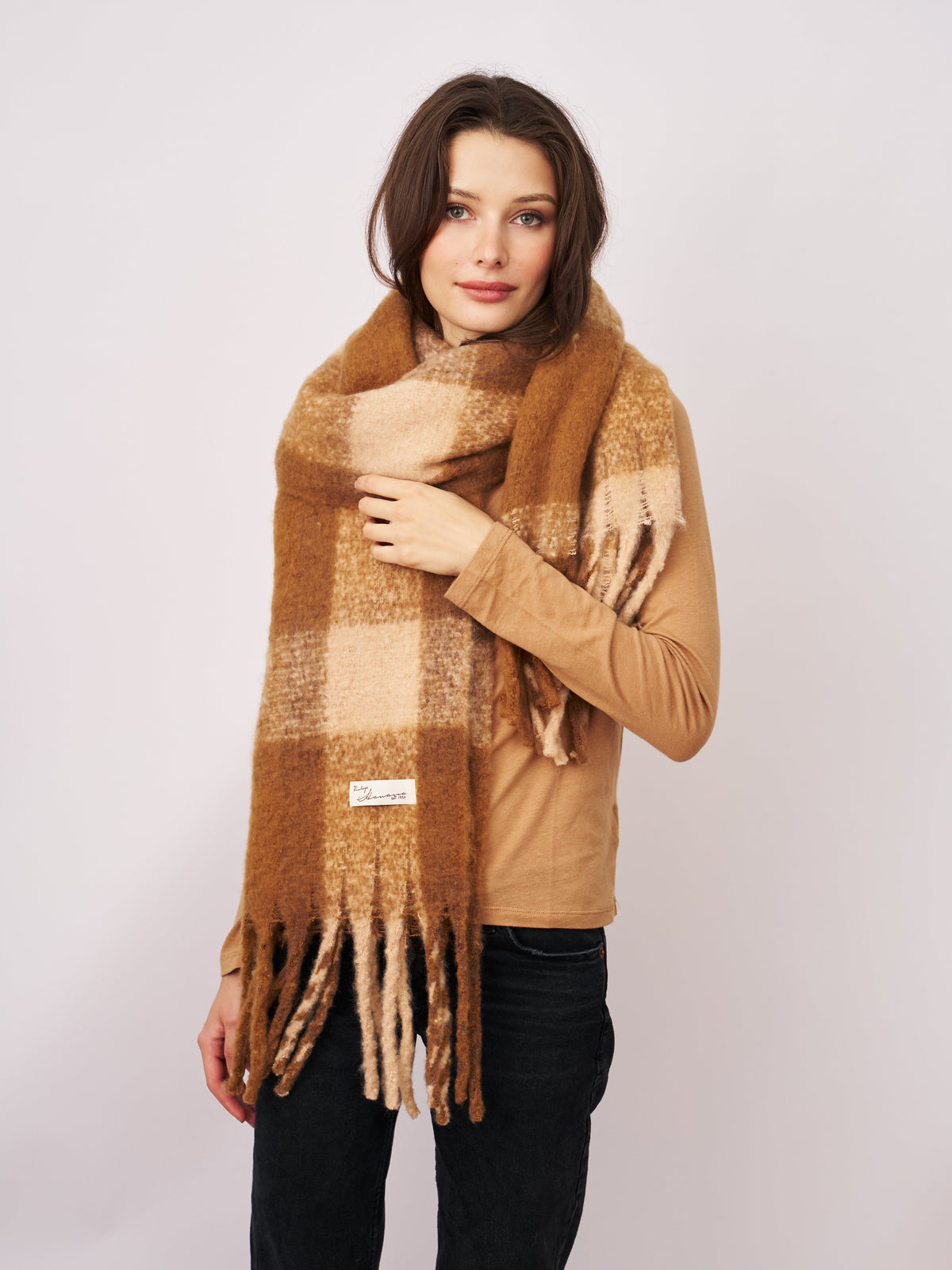 Vintage Havana | CHECK TASSEL SCARF - TAN