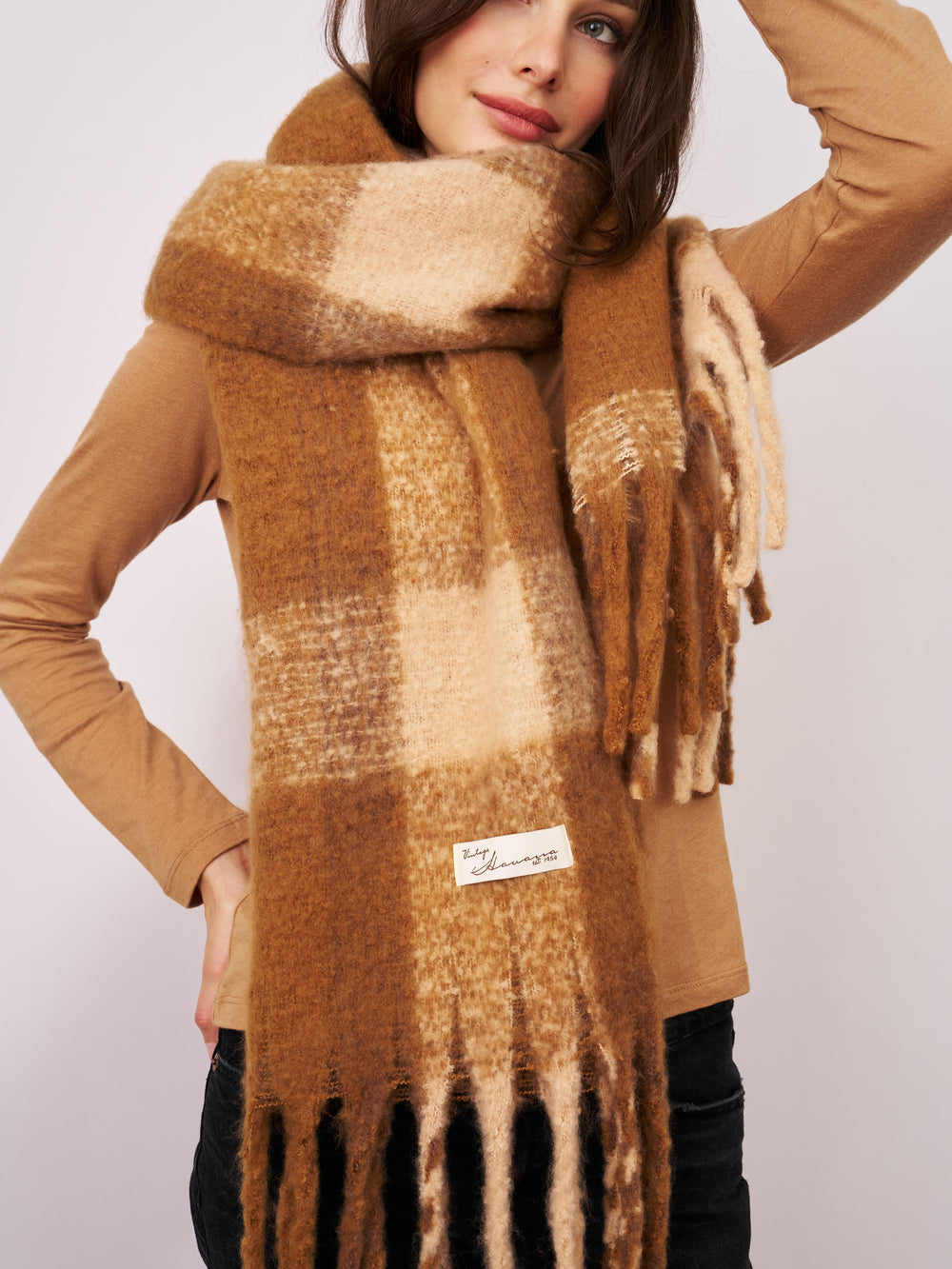 Vintage Havana | CHECK TASSEL SCARF - TAN
