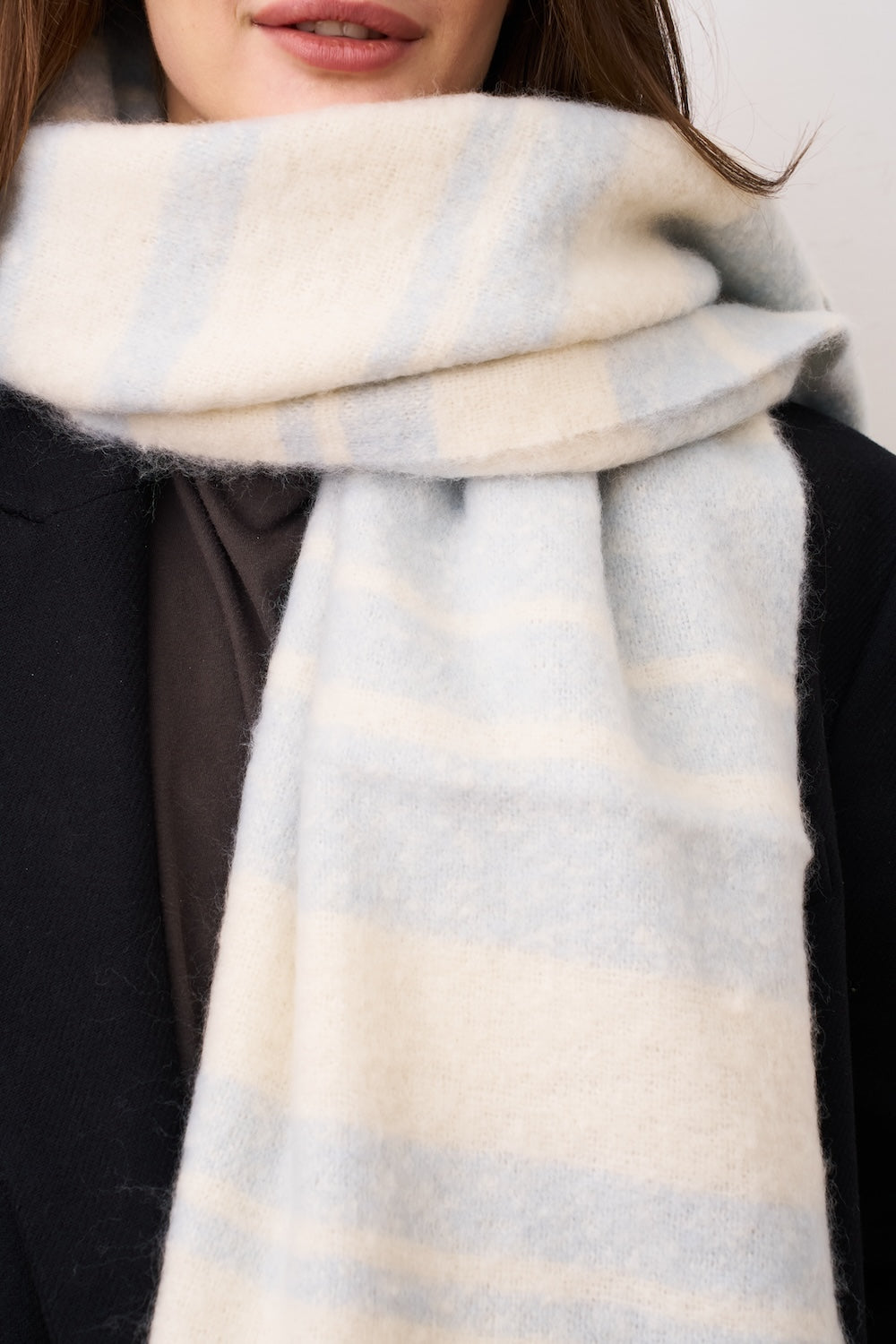 Vintage Havana | STRIPE BRUSH TASSEL SCARF - BLUE