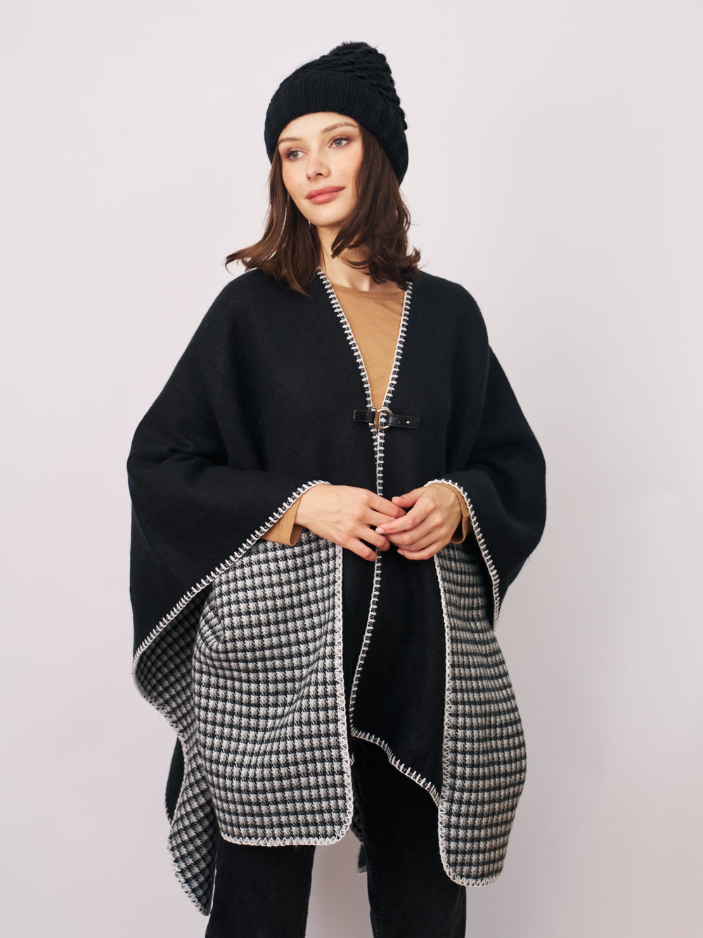 Vintage Havana | WHIPSTITCH RUANA - BLACK/IVORY