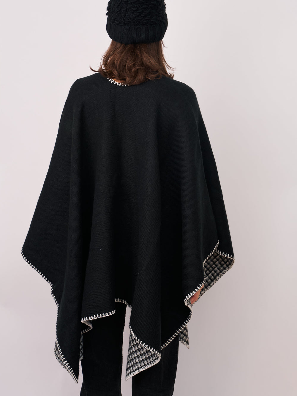 Vintage Havana | WHIPSTITCH RUANA - BLACK/IVORY