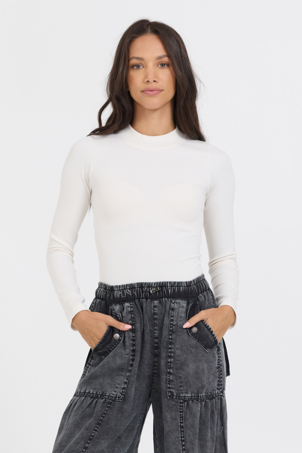 Vintage Havana | Pale Ivory Seamless Mock Neck Top