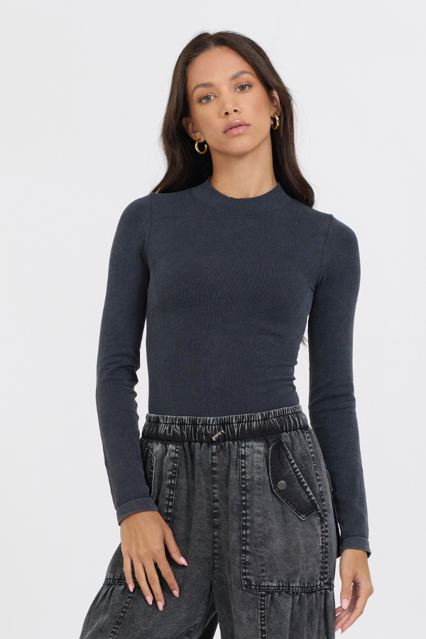 Vintage Havana | Washed Mountain Seamless Mock Neck Top