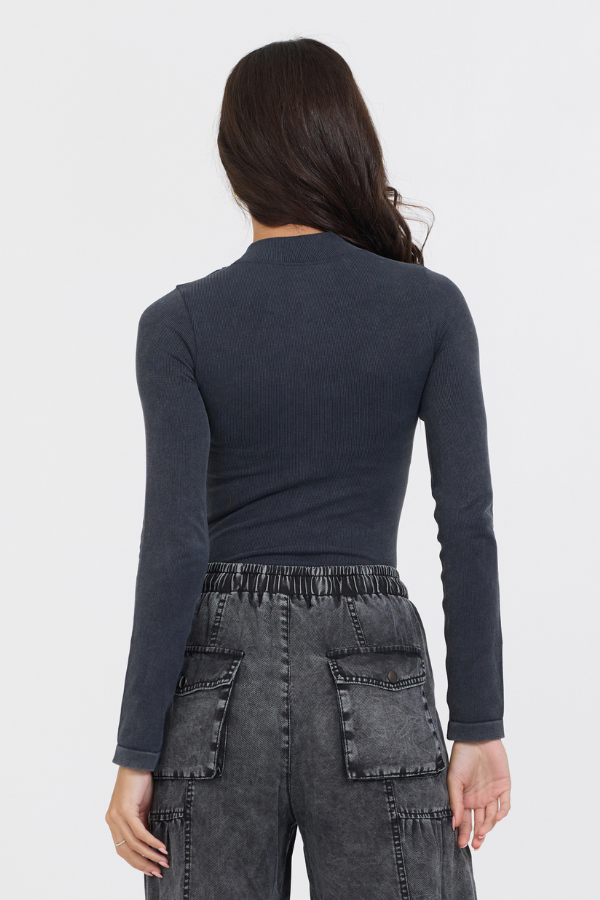 Vintage Havana | Washed Mountain Seamless Mock Neck Top