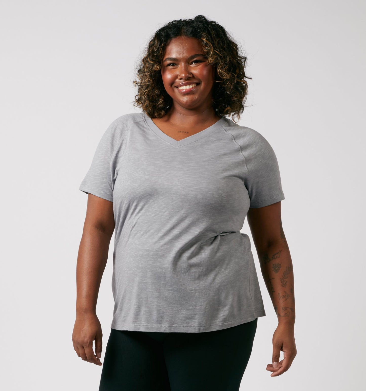 TomboyX Short Sleeve Jersey Slub V Neck Tee - Ultimate Gray