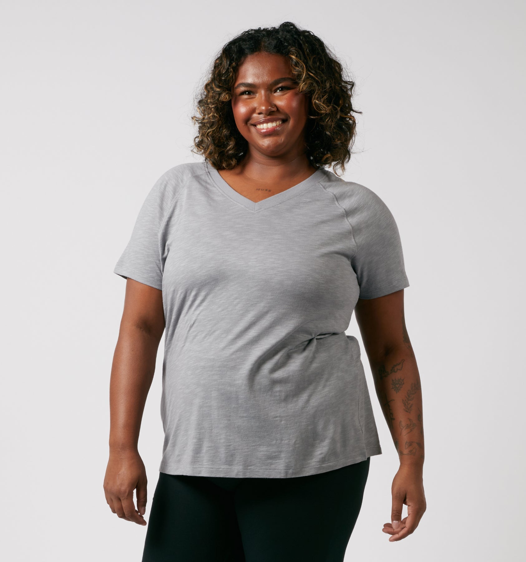 TomboyX Short Sleeve Jersey Slub V Neck Tee - Ultimate Gray