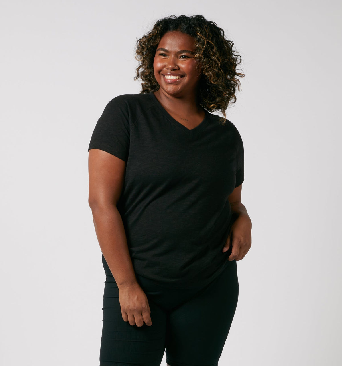 TomboyX Short Sleeve Jersey Slub V Neck Tee - Black